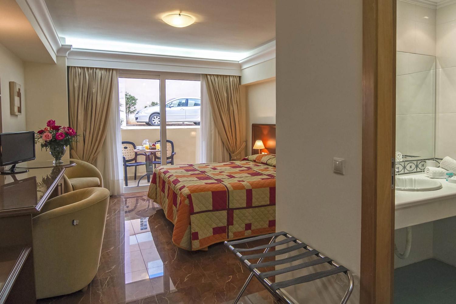 קלמאקי Porto Alegre Hotel מראה חיצוני תמונה