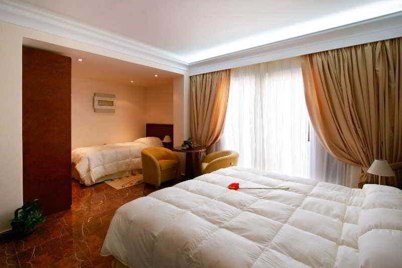 קלמאקי Porto Alegre Hotel מראה חיצוני תמונה