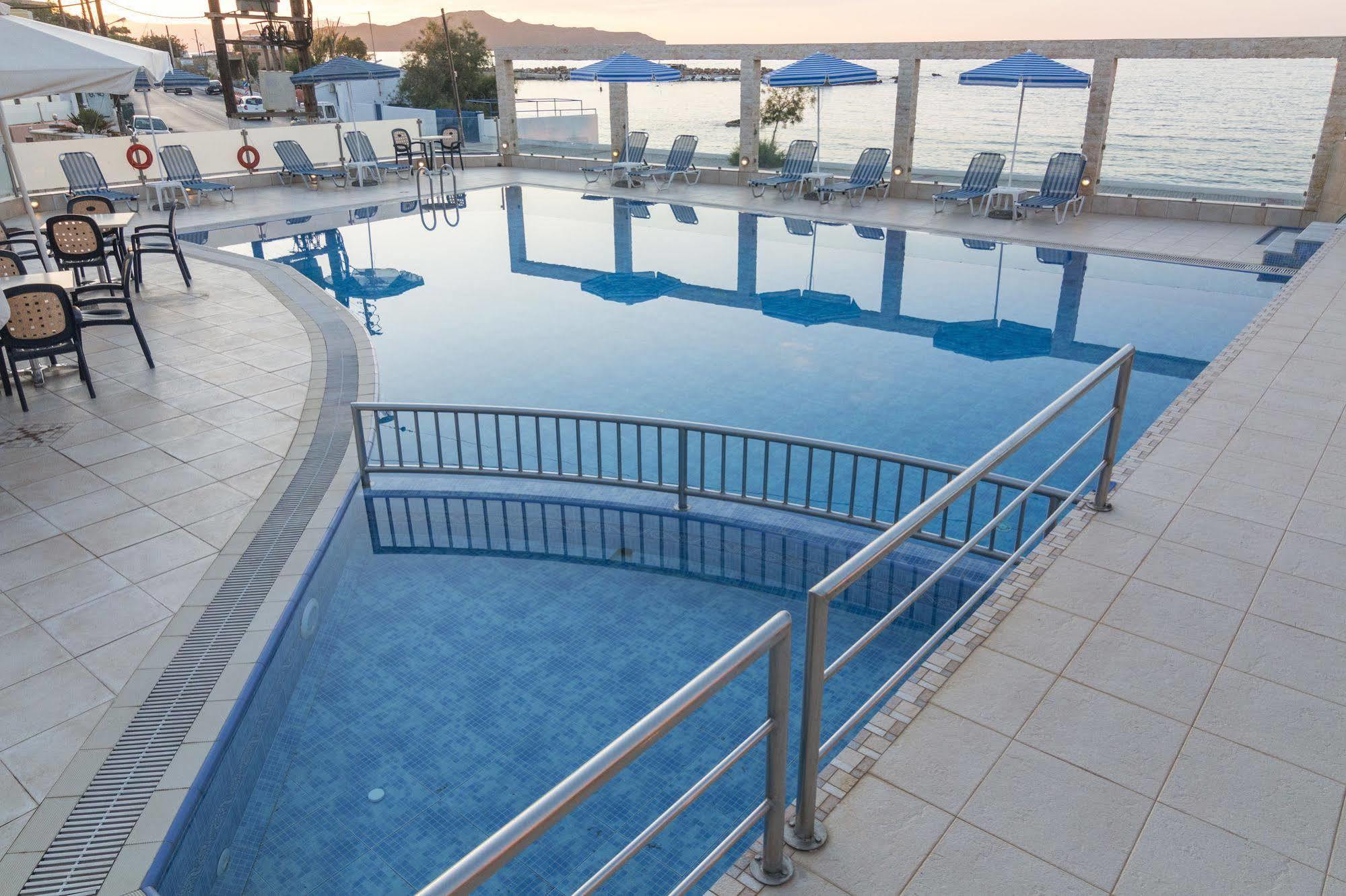קלמאקי Porto Alegre Hotel מראה חיצוני תמונה